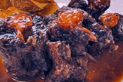 450 restaurants opten a cuinar el millor “rabo de toro”