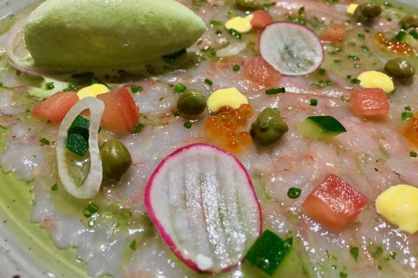 Carpaccio de gamba vermella de Ciutadella del Restaurant Món