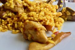 Cervesa i paella, el que més demanen els habitants de Balears a l’estiu