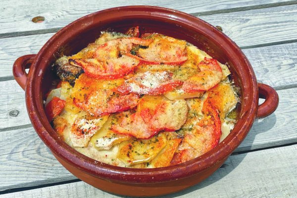 Anfós al forn a la menorquina