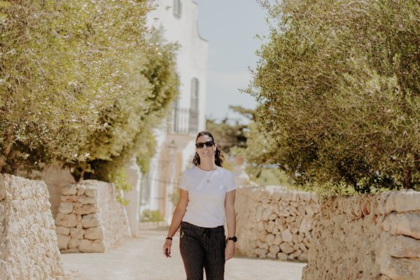 Cristina Quintana, la única mujer licorera en Menorca