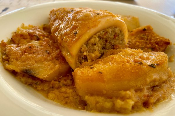 Calamar al forn amb monyaco. Restaurant Es Garbell.Foto: Bep Al·lès©