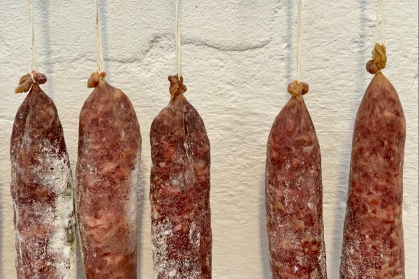 Carn-i-xulla and sobrassada from Menorca become part of the Catalogue of Traditional Foods of the Balearic Islands with the aim of preserving and revaluing them