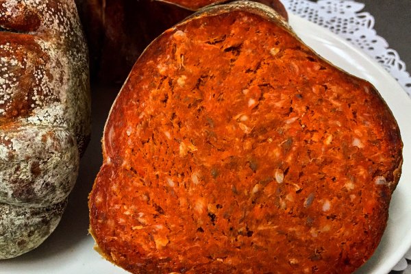 Carn-i-xulla and sobrassada from Menorca become part of the Catalogue of Traditional Foods of the Balearic Islands with the aim of preserving and revaluing them