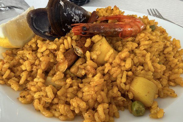 La Pascana, family cuisine all year round at Cala en Bosch marina