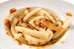 Squid in Carbonara Sauce at La Bodega del Jazzbah