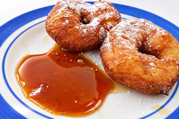 Bunyols de Tots Sants a les parròquies, una tradició dolça que perviu a Menorca